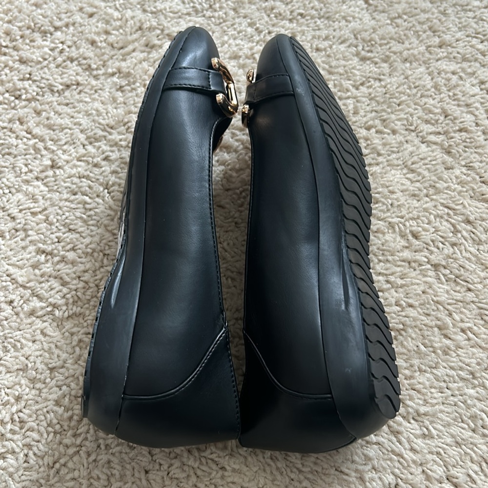 Shoes - Picture 4 of 5